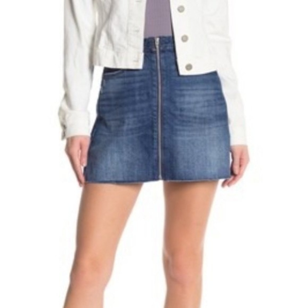 BLANK NYC Zipper Front Distressed Raw Hem Blue Denim Jean Mini Skirt Size 25